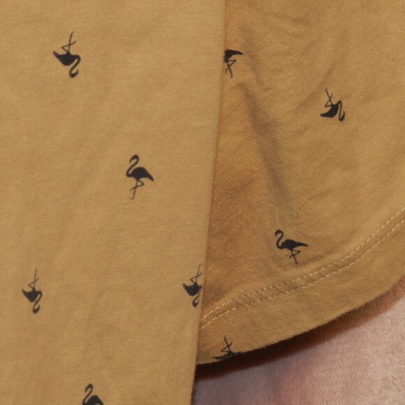 H&M Mens Beige Flamingo Print Short Sleeve Casual Crew Neck Summer Shirt Size XL - Picture 4 of 7